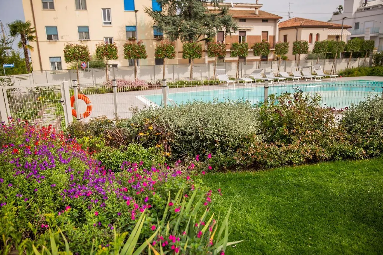 Homingarda - Fine Holiday Apartments Peschiera del Garda Italy