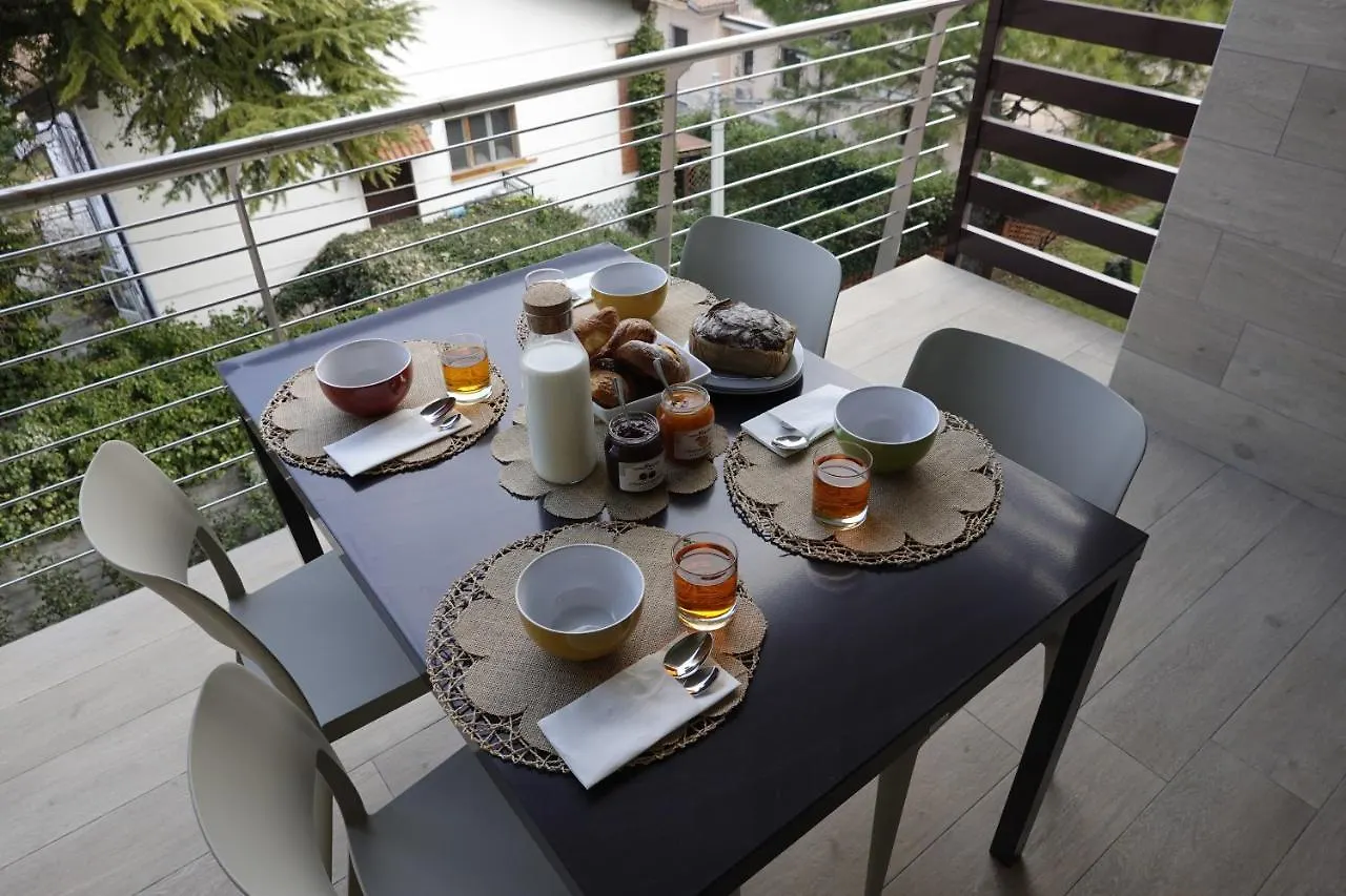 Homingarda - Fine Holiday Apartments Peschiera del Garda Italy