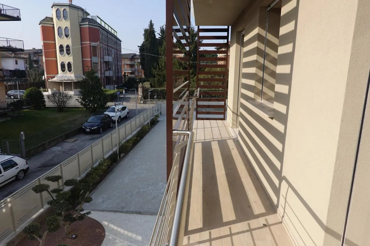 Homingarda - Fine Holiday Apartments Peschiera del Garda 0*,  Italy