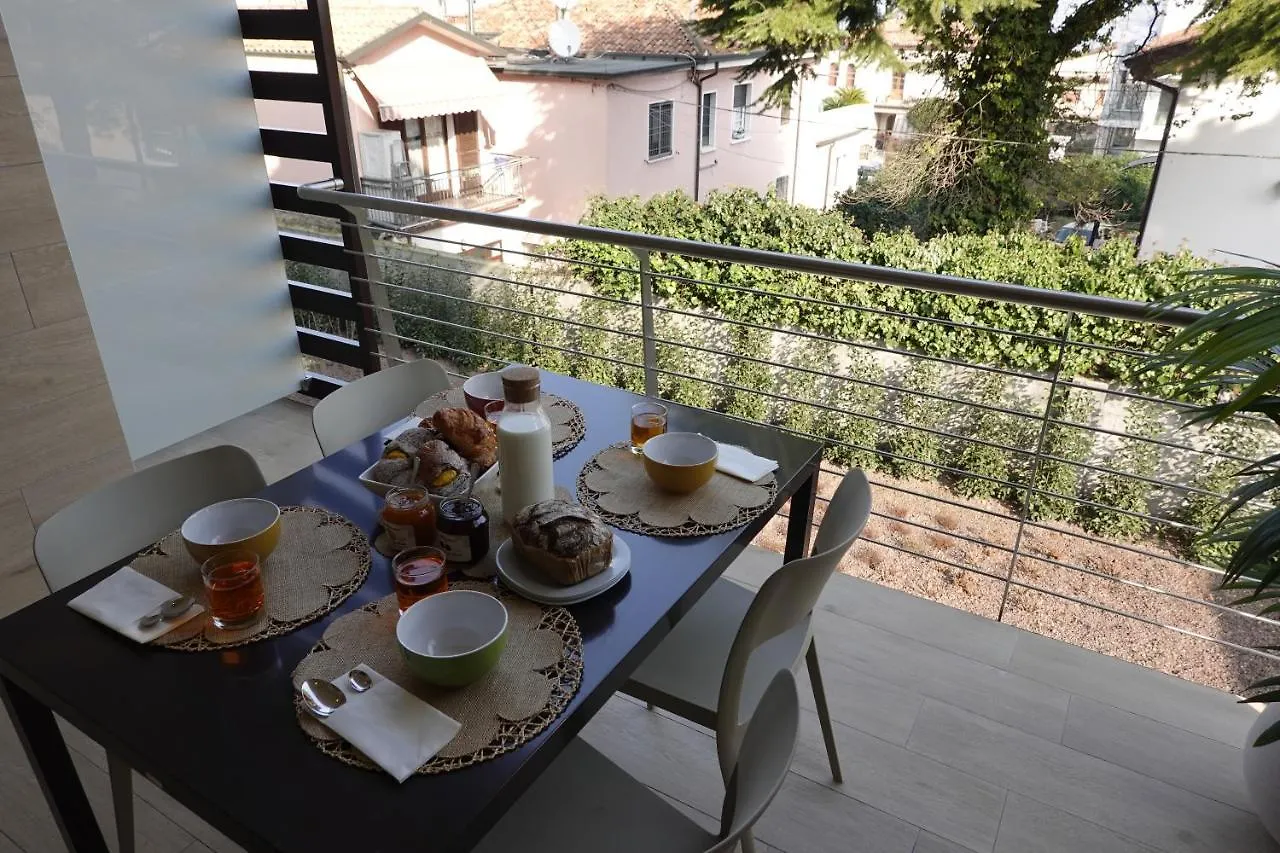 Homingarda - Fine Holiday Apartments Peschiera del Garda 0*,  Italy